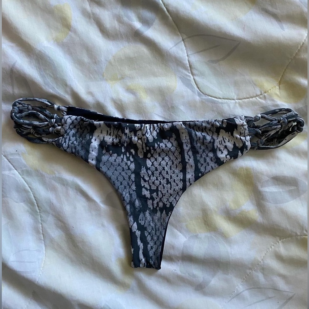 Black San Lorenzo bikini bottom